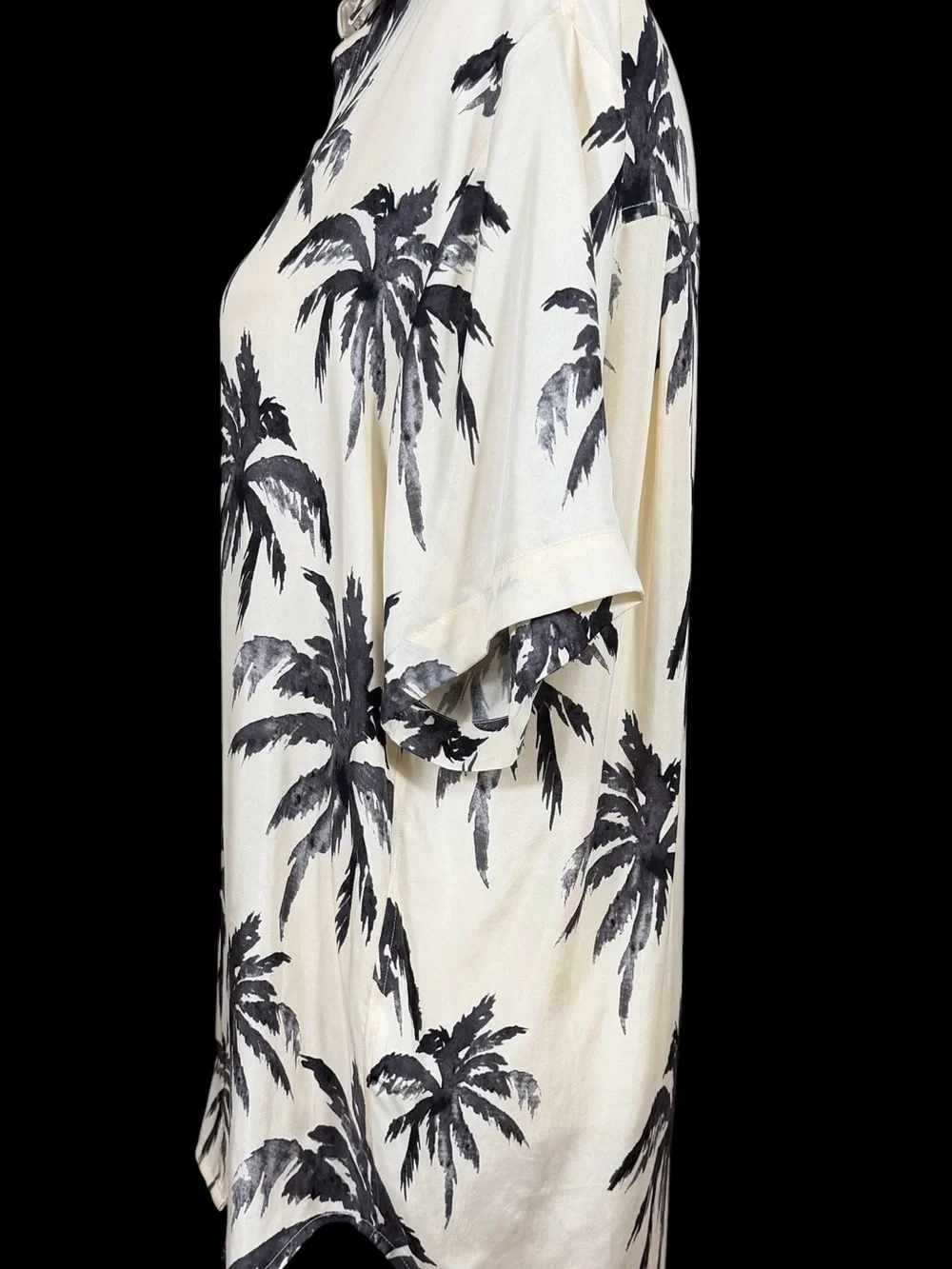 Annie Bing Oversized Short Sleeve Shirt - Cream/Black. Palms. Y2K. California.